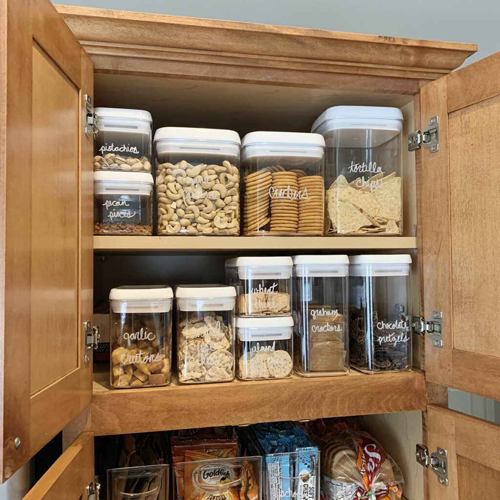 28 Ideas Que Te Ayudarán A Organizar Tu Cocina  Kitchen organization  pantry, Pantry design, The home edit